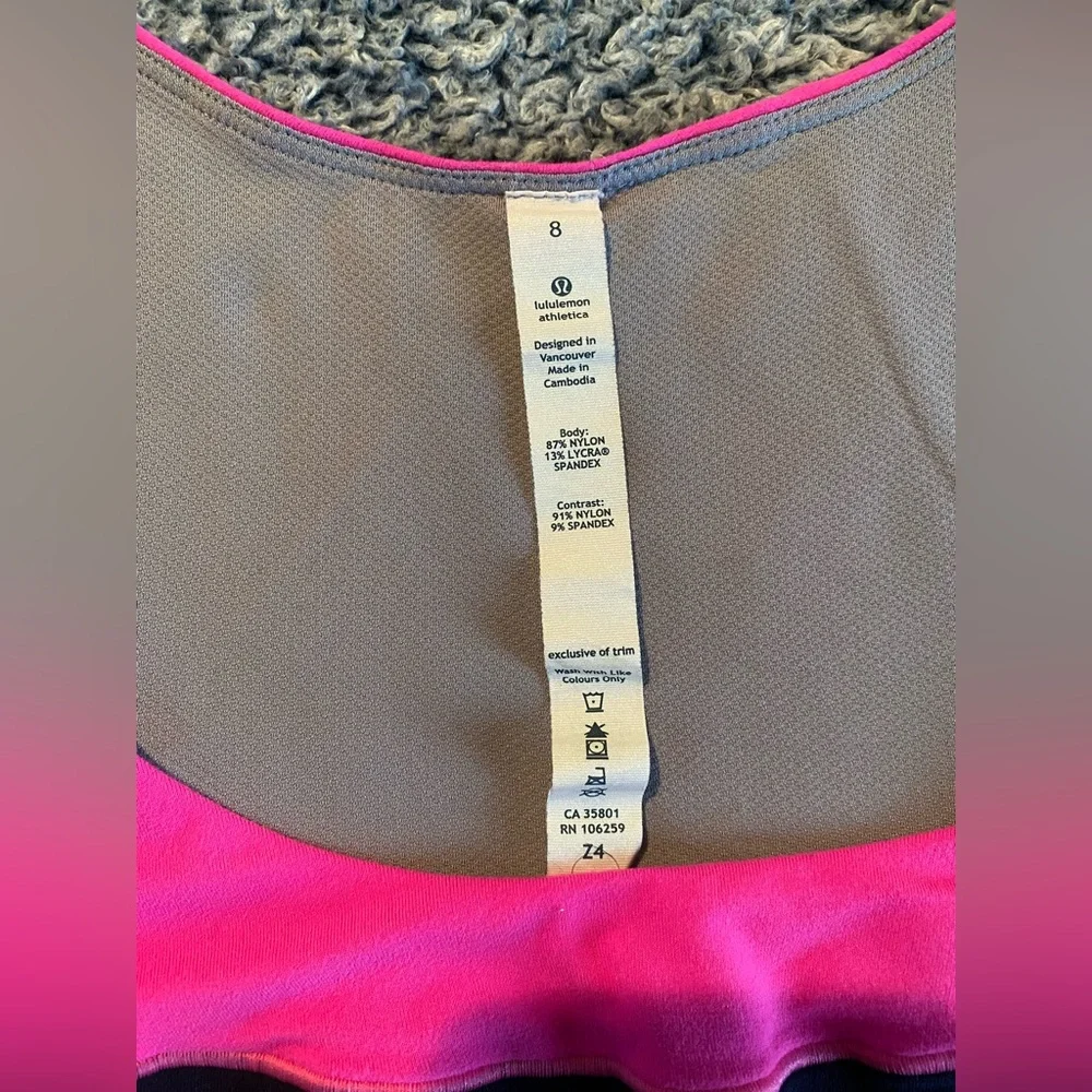 Like new ✨ Lululemon Tank - Size 6 - Picture 3 of 6
